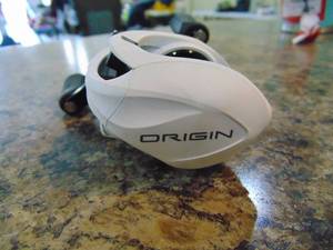 lot 3045 image: Origin Baitcast Reel