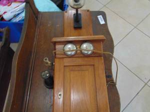 lot 3054 image: Western Electric 301A Wooden Phone
