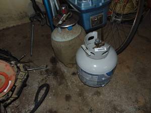 lot 3096 image: 2 - Propane Tanks - 1 With Heater top - Tanks are 34 to complete full