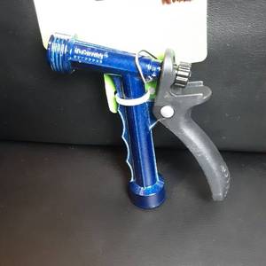 lot 139 image: True Living Outdoors Metal Trigger Nozzle