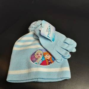 lot 204 image: Disney Frozen Elsa Bluepuple Beanie Hat Ages 4-8 - Without Tags