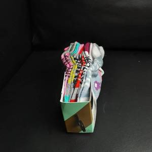 lot 261 image: Verbiage Set Of Six Pairs Girls Youth Ankle Socks Size 9 To 3.5 In Package