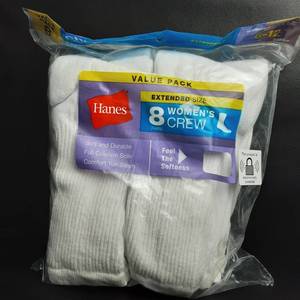 lot 368 image: Womens 8 Pack Hanes Crew Socks White Shoe Size 8-12 Soft Durable Cushion Sole