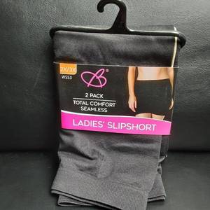 lot 372 image: Bobbie Brooks 2 Pk. Ladies Slipshort, Shape Wear, Slip Size 2x3x, (wss3).