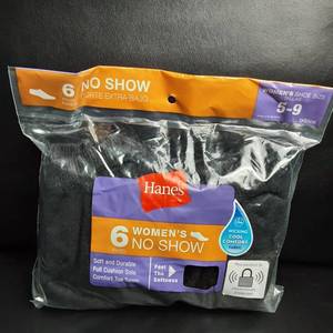lot 382 image: Hanes 6-pack Womens No Show Socks - Shoe Size 5-9, Black 2pks