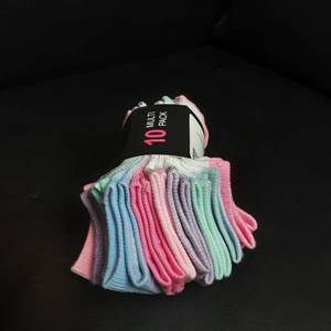 lot 384 image: Girls No Show Socks 7-10 Small 10 Multi Pack