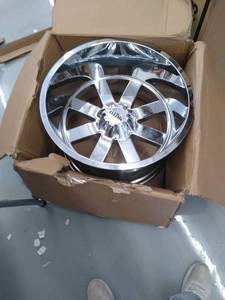 lot 5227 image: Moto Metal 22 Rim ( only one )