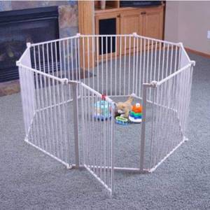 lot 5325 image: Regalo Super Wide Baby Gate and PlayYard