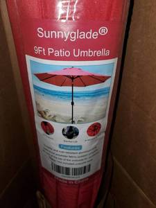lot 3018 image: Sunnyglade Patio Umbrella