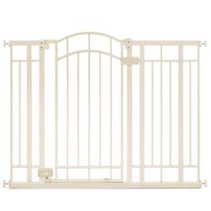 lot 3058 image: Baby Gate Summer Infant