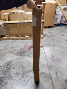 lot 7868 image: CURTAIN ROD