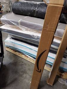 lot 7870 image: CURTAIN ROD