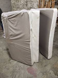 lot 7881 image: BAMBOO TRIFOLD MATTRESS