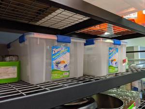 lot 5075 image: Ziploc 15 Gallon Storage Containers Containing 32 Ounce Ball Mason Jars, No Lids