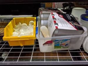lot 5092 image: Squeeze Bottles And Lids