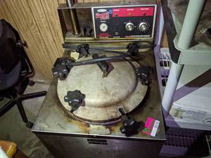 lot 5135 image: Smokerama Bar-B-Que Pressure Smoker On Casters