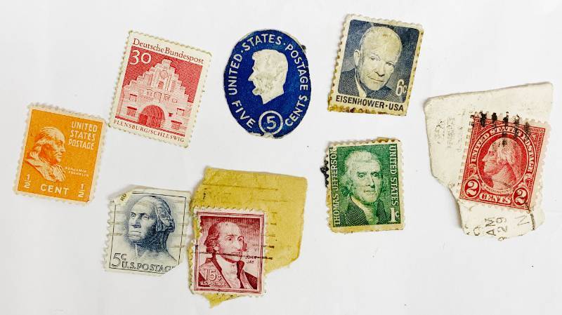 lot 3585 image: Misc Vintage Stamp Collection