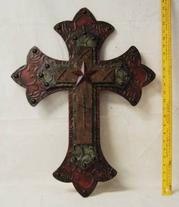 lot 6990 image: Beautiful Metal 3D Cross          A Must Have