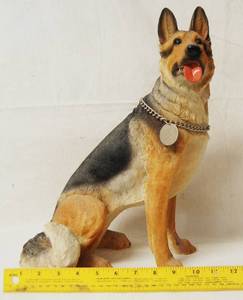 lot 6999 image: German Shepherd Figurine Decor