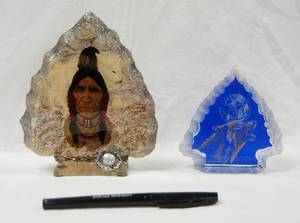 lot 2861 image: Indian Head Arrows and Indian Head Wolf Decor.