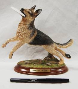 lot 2868 image: German Shepherd Limited-Edition Decor.  Flying High  #A0620  (The Bradford Exchange   2005)