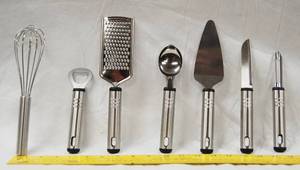 lot 2872 image: 7 Set Kitchen Utensils