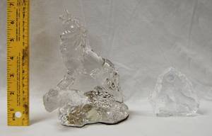 lot 2878 image: Glass Wolf Decor, and a Arrow Head Wolf Decor.