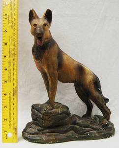 lot 2885 image: Vintage German Shepherd Figurine