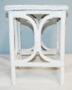 lot 2921 image: White Wicker Flower Stand or Used for Decor. Stand      (Could Paint It Any Color For Youre Household Decor)