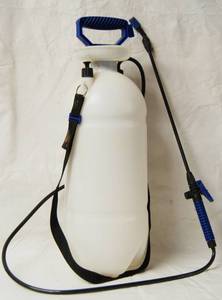 lot 2933 image: NICE, Lawn Sprayer
