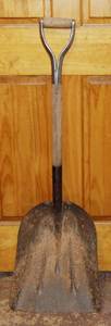 lot 2942 image: Very Nice Wooden Handled Shovel