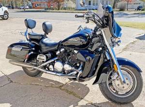 lot 9005 image: MOTORCYCLE - 2006 Yamaha ROYAL STAR TOUR DELUXE - 1300cc - Clean KS Title - VIDEOS Low Reserve - PAID OVER $6,000 A FEW YEARS AGO