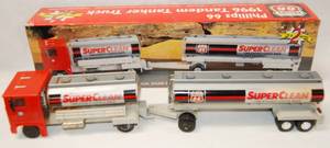 lot 4578 image: Phillip 66, 1996 Tandom Tanker Truck w Original Box
