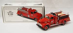 lot 4614 image: 1957 R-190 International Fire Truck    Pretty Cool