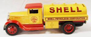 lot 4530 image: Collectible SHELL Gasoline Truck, Coin Bank, (Die-Cast Metal)