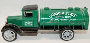 lot 4539 image: Collectible Quaker State Motor Oils Tanker Truck, (Oil City, Pennsylvania) w Locking Coin Bank w Key (Die Cast Metal)