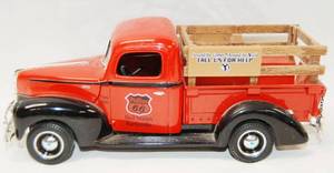 lot 4544 image: Collectible Phillips 66, 1940 Ford Pick-Up Truck