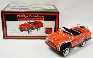 lot 4598 image: Limited Edition, Phillips 66 Petroleum, Pedal Car Tanker Bank w Key, with Original Box (First Edition)