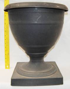 lot 4639 image: SET OF 2 - Large Outside Flower Planter,  (Plastic)