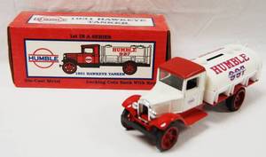 lot 4609 image: 1938 Hawkeye Tanker, Humble 997 with Locking Coin Bank w Key, (Die-Cast Metal)