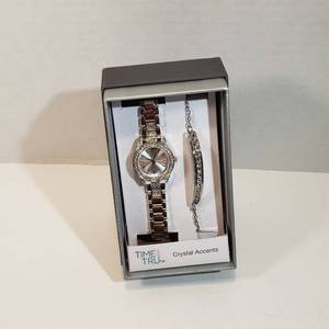 lot 205 image: Time and Tru watch and bracelet set with Crystal accents 12 hour dial second hand womens watch