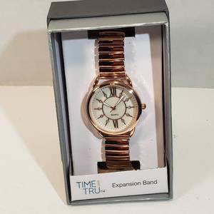 lot 206 image: Time and Tru expansion band rose gold 12-hour dial Crystal accent face womens wrist watch