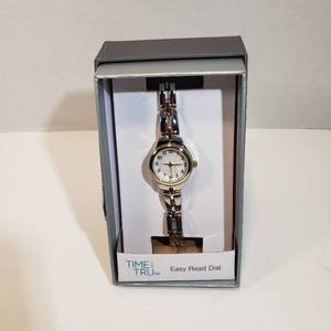 lot 245 image: Time and Tru Easy Read 12-hour Dial Second hand silver wristband watch womens
