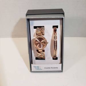 lot 250 image: Time and Tru Watch Bracelet set with Crystal Accents Round 12 hour dial Second hand Rose Gold face & wristband watch womens