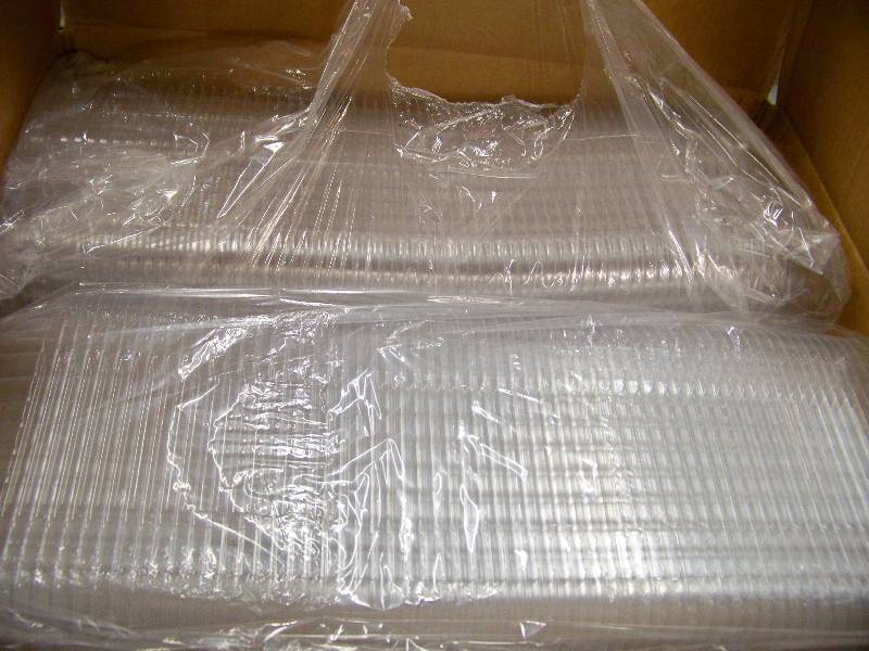 lot 1096 image: Case of 250 Pactiv Clear Dones