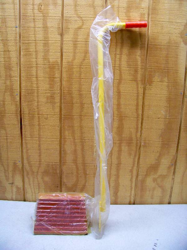 lot 1125 image: Vestil Wheel Chick with Handle