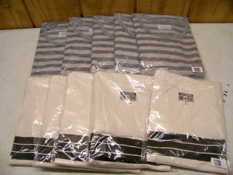 lot 1159 image: Lot of 10 Converse One Star Mens Short Sleeve T-Shirts