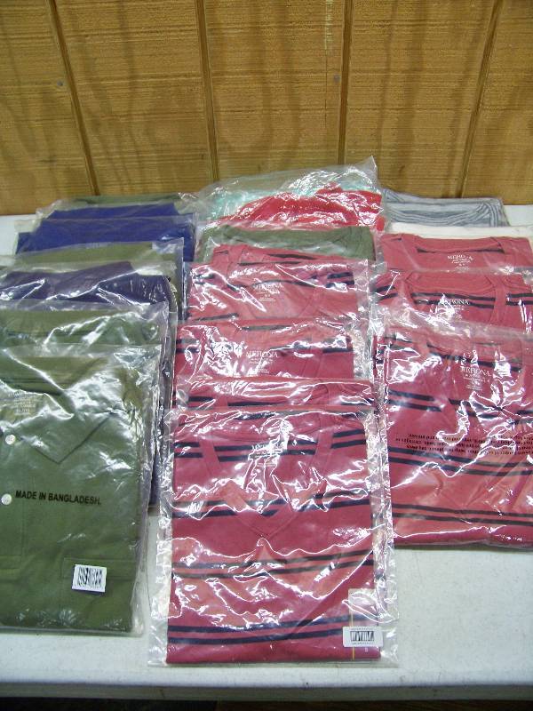 lot 1181 image: 21 Pieces Mens Clothing