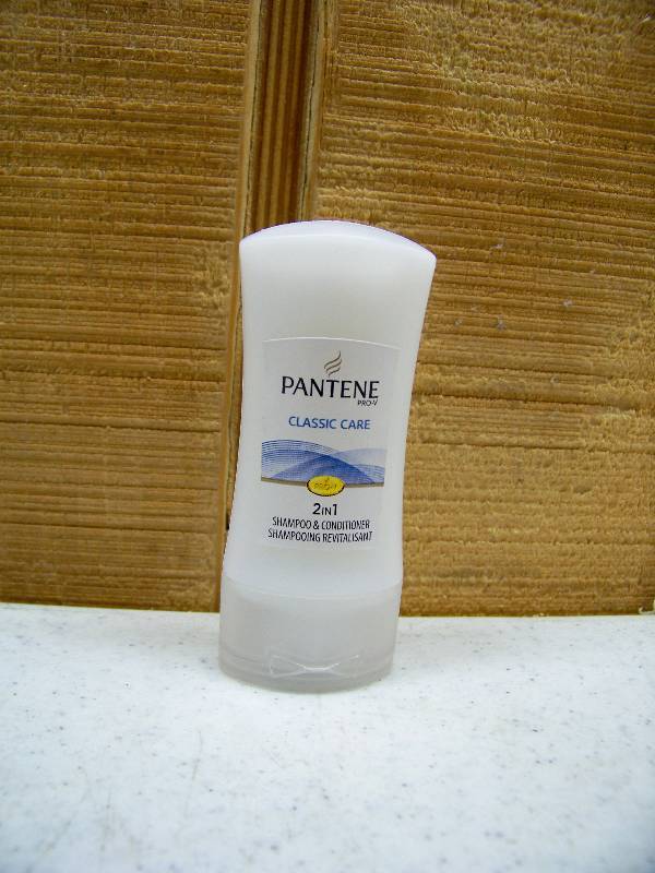 lot 1207 image: 140 Bottles Pantene Classic Care 2 in 1 Shampoo Conditioner