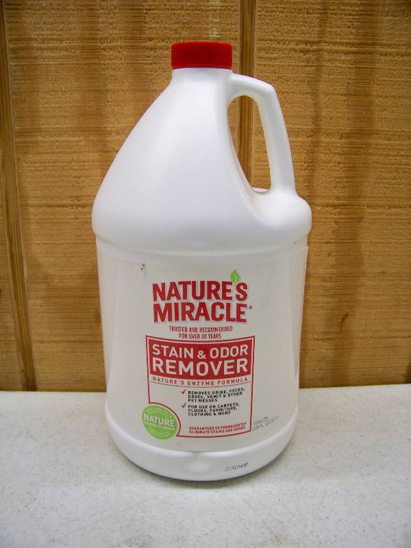 lot 1254 image: Gallon Natures Miracle Stain and Odor Remover